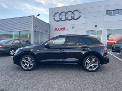 2025 Audi Q5 S line Premium