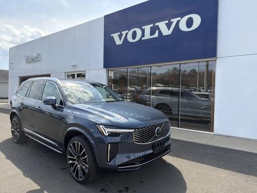 Denim Blue Metallic 2026 Volvo XC90 Plus