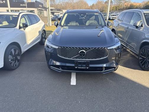 2026 Volvo XC90 Plus