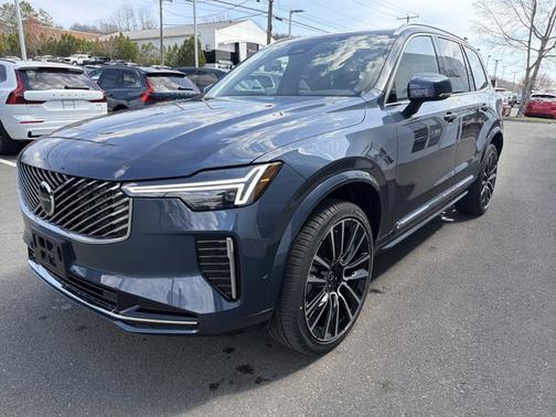 Denim Blue Metallic 2026 Volvo XC90 Plus