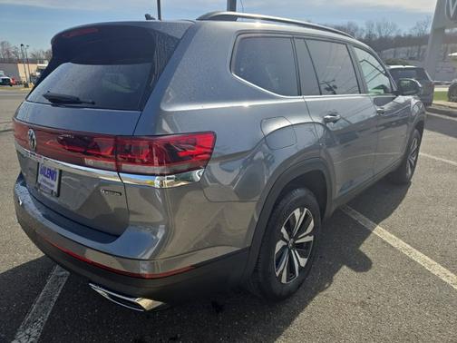 2025 Volkswagen Atlas 2.0T SE