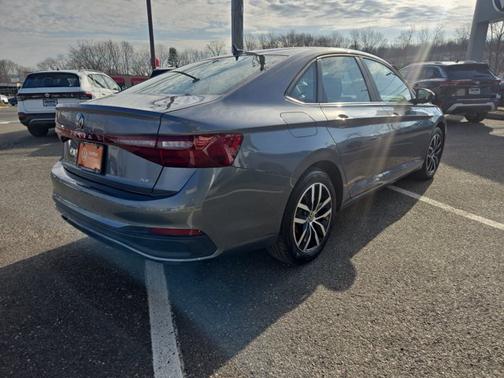 2025 Volkswagen Jetta SE