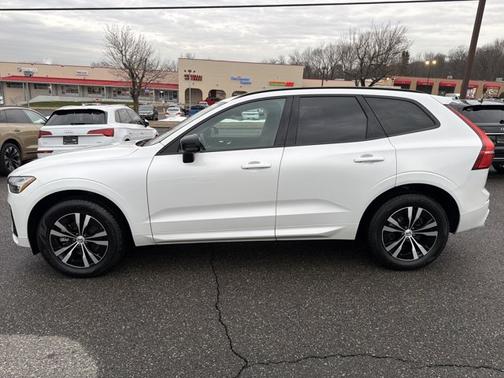 2025 Volvo XC60 Core