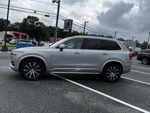 2024 Volvo XC90 Plus Bright Theme