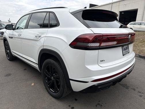 Opal White Pearl 2026 Volkswagen Atlas Cross Sport 2.0T SEL R-Line Black