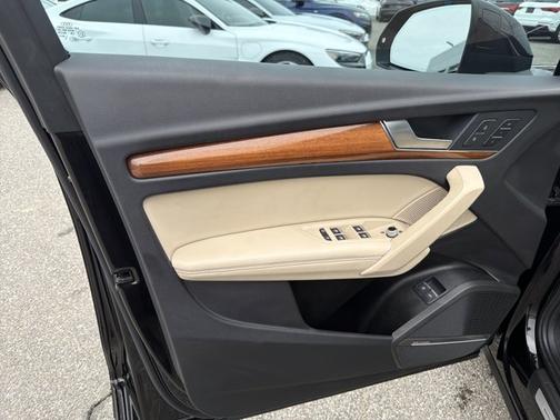 2023 Audi Q5 S line Premium Plus