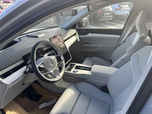 2025 Volvo EX90 Ultra