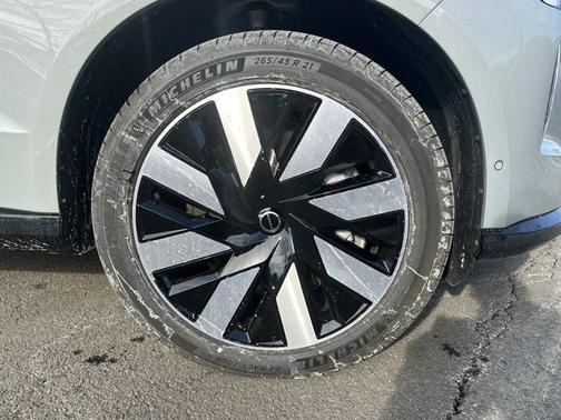 2025 Volvo EX90 Ultra