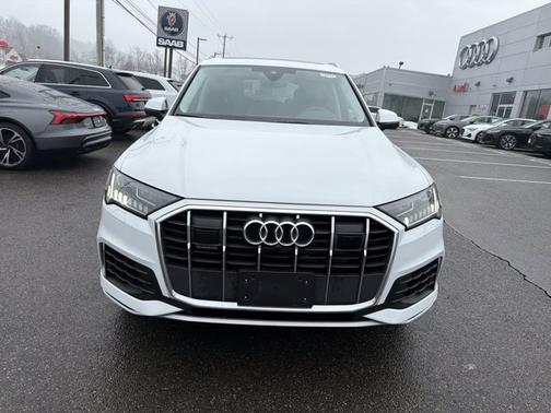 2023 Audi Q7 Premium Plus