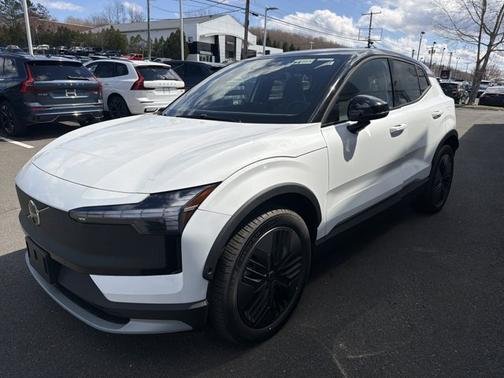 Crystal White Metallic 2026 Volvo EX30 Cross Country Ultra