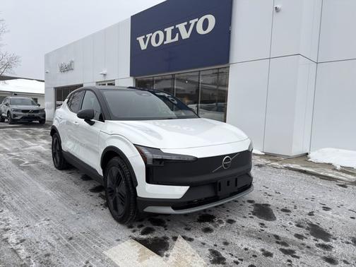 Crystal White Metallic 2026 Volvo EX30 Cross Country Ultra