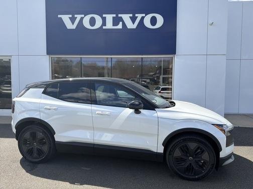 Crystal White Metallic 2026 Volvo EX30 Cross Country Ultra
