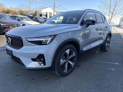 2026 Volvo XC40 Plus