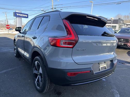 2026 Volvo XC40 Plus
