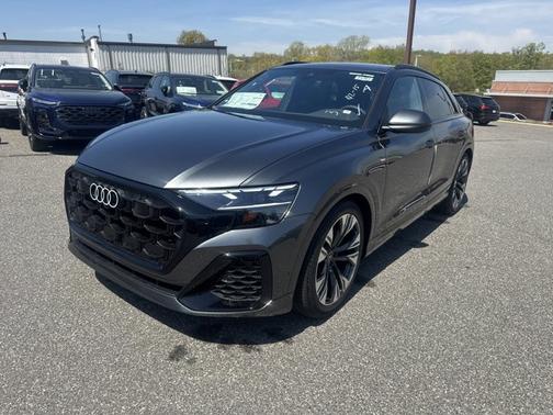 Daytona Gray Pearl Effect 2026 Audi Q8 Premium Plus