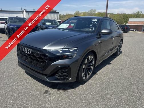 Daytona Gray Pearl Effect 2026 Audi Q8 Premium Plus
