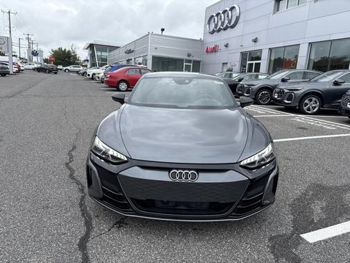2023 Audi e-tron GT Premium Plus