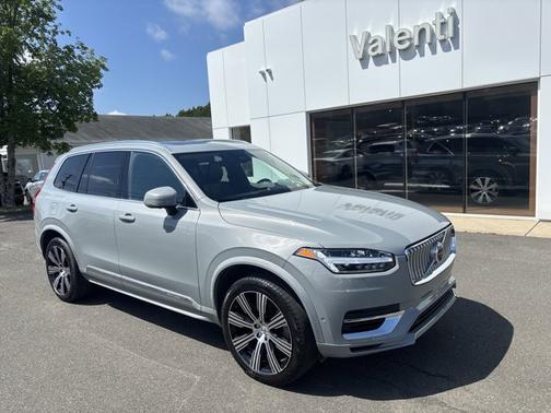 2024 Volvo XC90 Recharge Plug-In Hybrid Ultimate Bright Theme