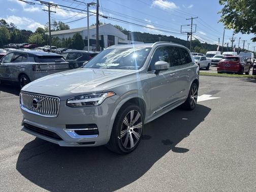 2024 Volvo XC90 Recharge Plug-In Hybrid Ultimate Bright Theme