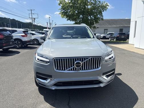 2024 Volvo XC90 Recharge Plug-In Hybrid Ultimate Bright Theme