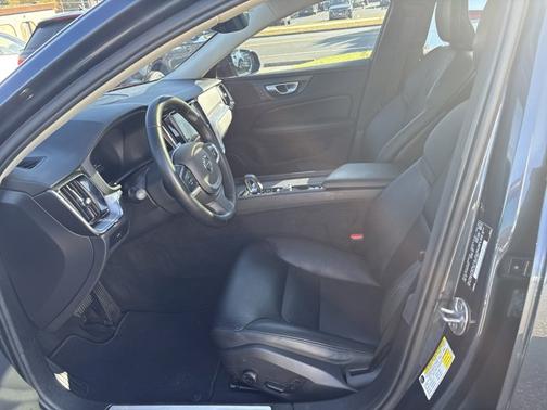 2024 Volvo S60 Core Dark Theme