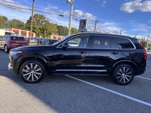 2025 Volvo XC90 Core