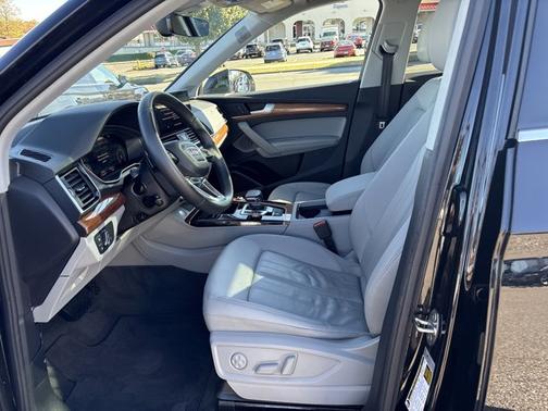 2023 Audi Q5 S line Premium Plus