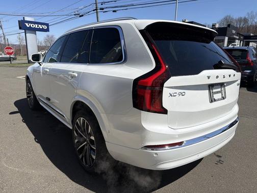 Crystal White Pearl 2026 Volvo XC90 Ultra