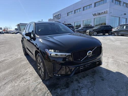 2025 Volvo XC60 Core