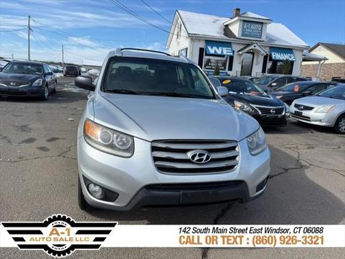 2012 Hyundai SANTA FE SE