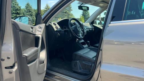 2011 Volkswagen Tiguan SE