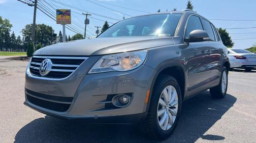 2011 Volkswagen Tiguan SE