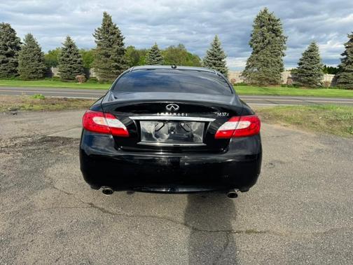 2011 INFINITI M37x Base