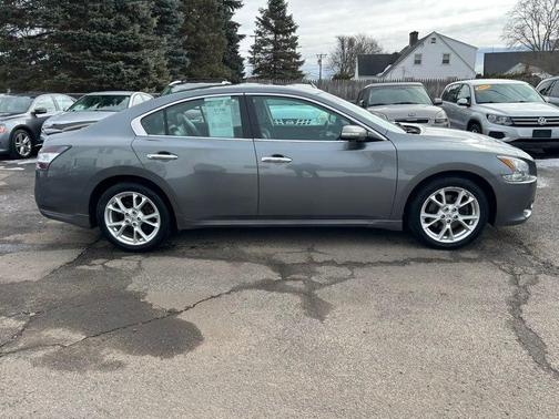 2014 Nissan Maxima SV