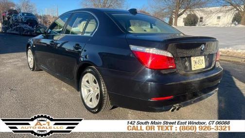 2010 BMW 528 4dr Sdn 528i RWD