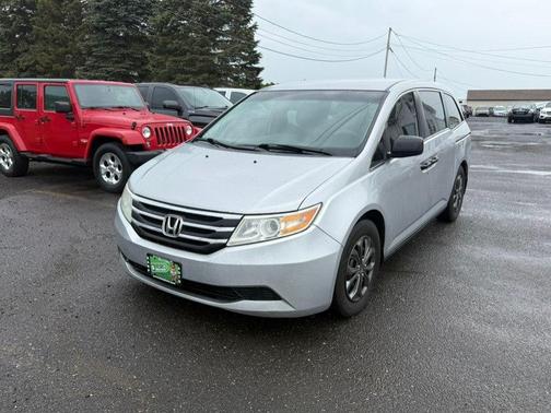 Alabaster Silver Metallic 2012 Honda Odyssey LX