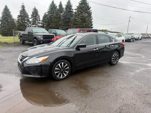 Super Black 2016 Nissan Altima 2.5 SR