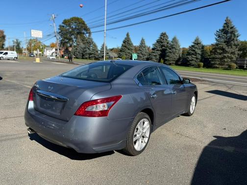 2011 Nissan Maxima SV