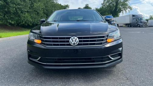 2017 Volkswagen Passat 1.8T SE