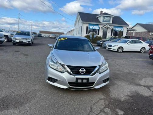 Brilliant Silver 2016 Nissan Altima 2.5 SR