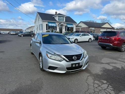 Brilliant Silver 2016 Nissan Altima 2.5 SR