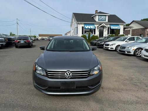 Platinum Gray Metallic 2013 Volkswagen Passat 2.5 SE