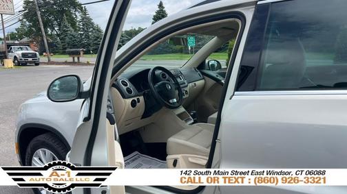 2009 Volkswagen Tiguan SE