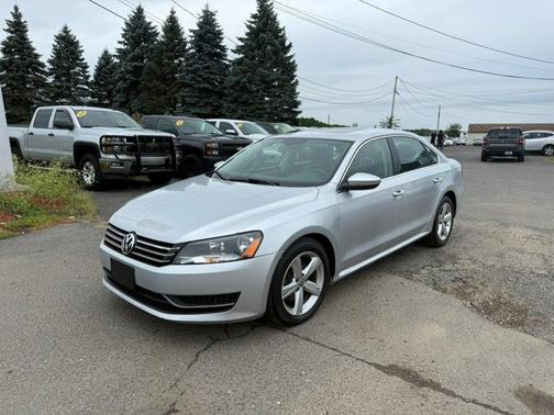 silver 2012 Volkswagen Passat 2.5 SE