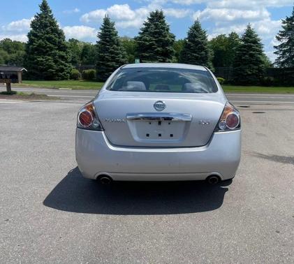 Brilliant Silver Metallic 2011 Nissan Altima 2.5 S