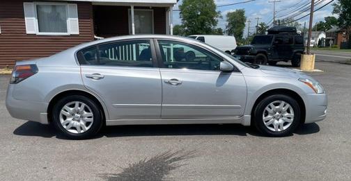 Brilliant Silver Metallic 2011 Nissan Altima 2.5 S