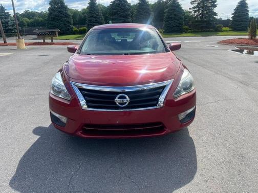 Cayenne Red Metallic 2014 Nissan Altima 2.5 SV