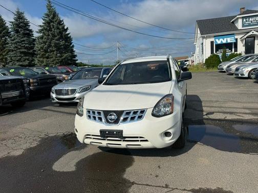 Pearl White 2014 Nissan Rogue Select S