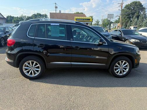 Deep Black Pearl 2017 Volkswagen Tiguan 2.0T Wolfsburg Edition