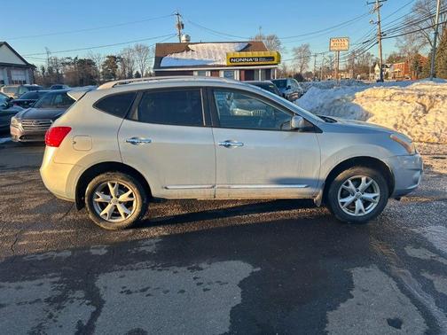 2011 Nissan Rogue SV